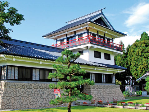 入善町　舟見城址館